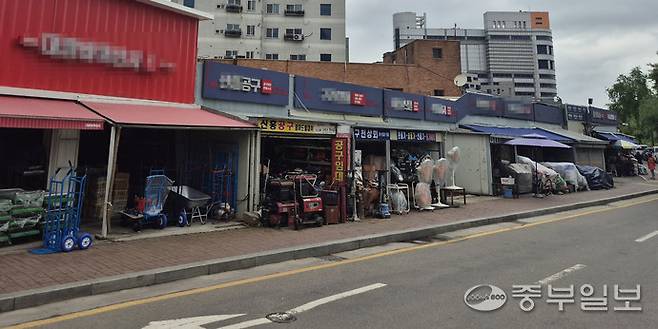 22일 수원시&nbsp;수원시 팔달구 소재 구천동 공구시장 전경. 이성관기자