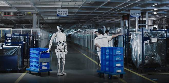 엑스펑의 휴머노이드 로봇 모델 ‘아이언’. (사진=엑스펑 홈페이지)