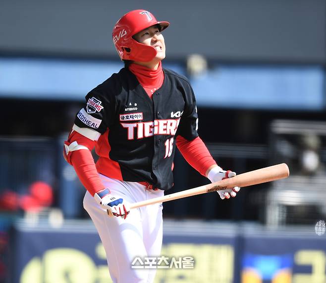 KIA 최원준이 삼진을 당한 뒤 아쉬워하고 있다. 잠실 | 최승섭기자 thunder@sportsseoul.com