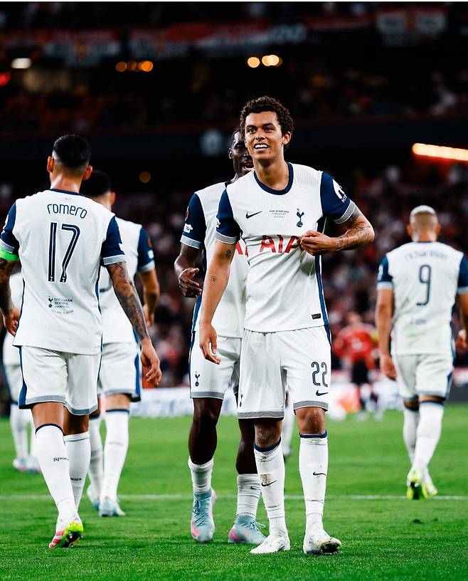 사진캡처=토트넘 SNS