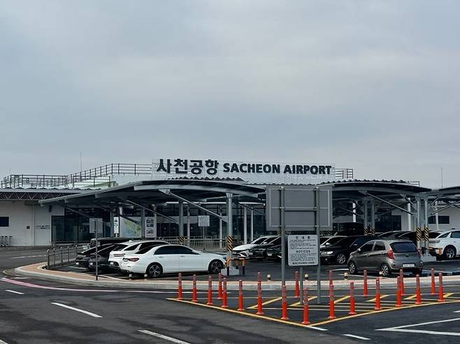 경남 사천의 사천공항 전경. 김포행 비행기는 하루 2편만 운항한다./조선비즈