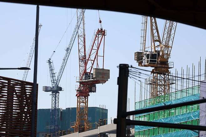 부동산 PF 시장의 부실 위험에 대응하기 위해 금융당국이 추진하는 정리·재구조화 작업이 속도를 내고 있다.ⓒ뉴시스