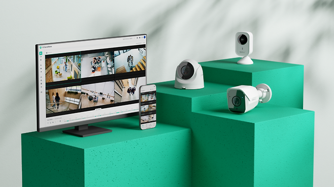 C2 Surveillance는 서버 없이 빠르게 구축할 수 있고, 중단 없는 클라우드 감시와 멀티사이트 확장을 지원하는 Synology의 새로운 VSaaS(Video Surveillance as a Service) 솔루션이다.