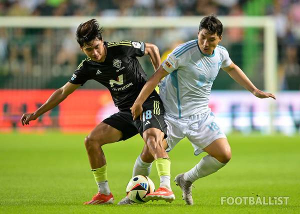 전진우(왼쪽, 전북현대), 주민규(오른쪽, 울산HD). 서형권 기자