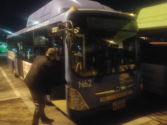 심야버스. [중앙포토]