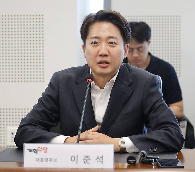 21일 성남의료원 방문한 이준석 개혁신당 대선 후보. /사진=연합뉴스