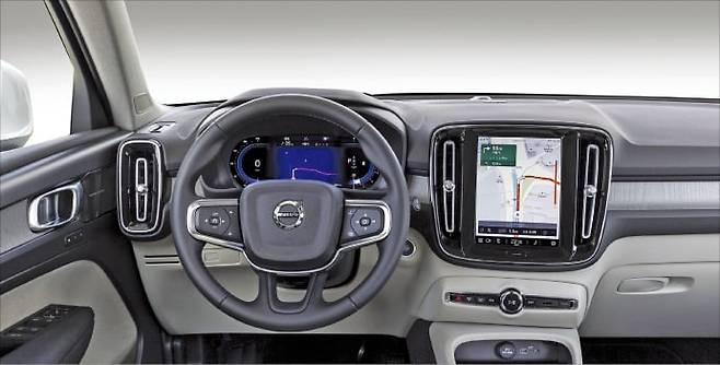 볼보 XC40 운전석 모습. /볼보 제공