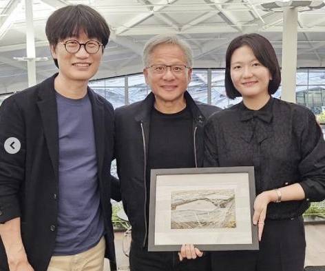 From left: Naver founder Lee Hae-jin, Nvidia CEO Jensen Huang and Naver CEO Choi Soo-yeon meet at Nvidia's headquarters in the United States in June 2024 to discuss the concept of “sovereign AI,” or country-specific artificial intelligence, in this photo uploaded to Naver's Instagram. [SCREEN CAPTURE]