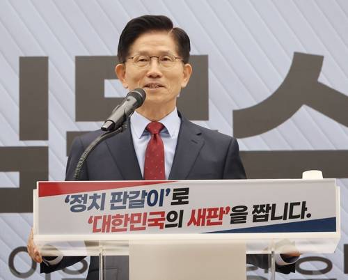 정치개혁 기자회견하는 김문수 후보 [연합뉴스 제공]