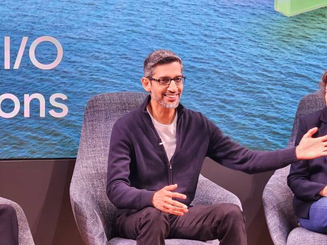 순다 피차이 구글 CEO가 21일(현지 시간) 미 마운틴뷰 본사에서 진행된 I/O 2025 기자간담에서 취재진의 질문에 답변하고 있다. 윤민혁 기자