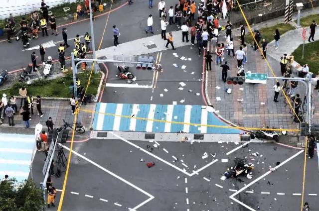 대만 신베이시에서 발생한 차량 돌진사고 현장. AP연합뉴스