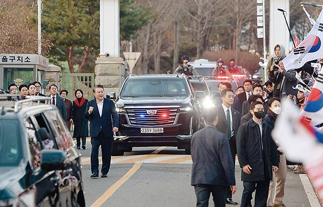 검찰은 법원의 윤 전 대통령 구속취소 판결에 즉시항고하지 않았다.[사진｜뉴시스]