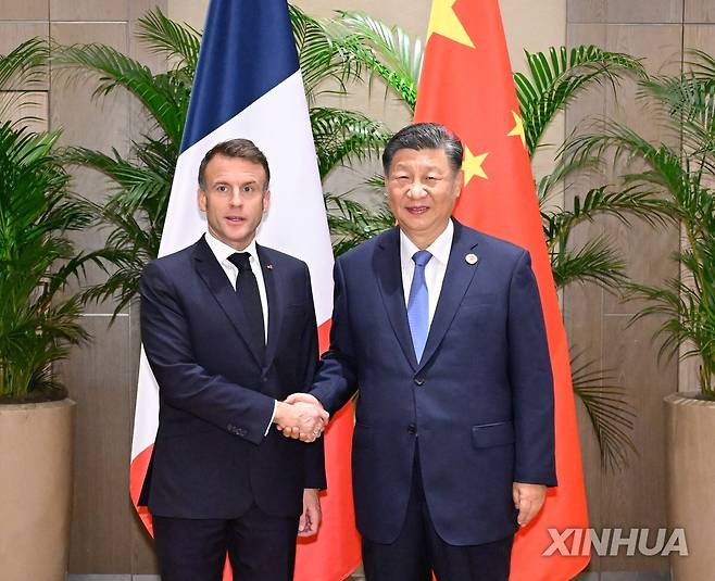 2024년 11월 브라질 G20 정상회의에서 만난 마크롱 프랑스 대통령(왼쪽)과 시진핑 중국 국가주석 [신화 연합뉴스 자료사진. 재판매 및 DB금지]