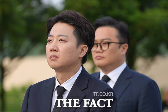 이준석 개혁신당 대선 후보가 고(故) 노무현 전 대통령의 서거 16주기를 맞아 "노무현 대통령과 같은 소신 있는 정치를 하겠다"며 정치적 신념을 되새겼다. /개혁신당