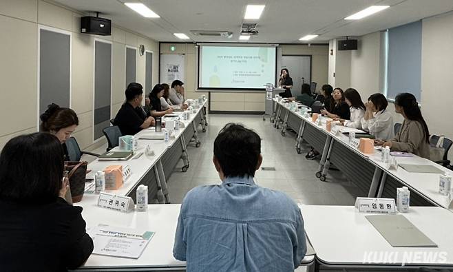 충남교육청은 23일 충남평생교육인재육성진흥원에서 도내 장애학생들의 꿈과 자립을 응원하는 ‘2025년 충청남도 장애학생 취업지원 협의체 생각나눔자리’를 개최했다.