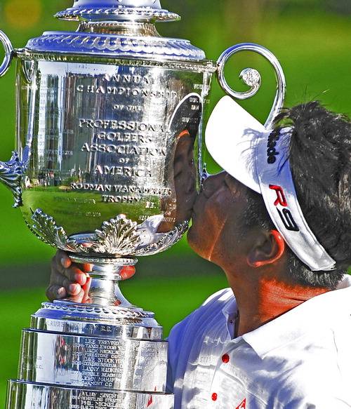 양용은은 2009년 메이저 대회 PGA 챔피언십에서 아시아 남자 선수로는 처음으로 우승을 차지했다.   연합뉴스