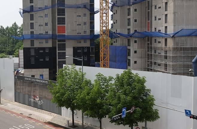 서울 서초구 신반포 18차 재건축 정비사업장 전경. [한주형 기자]