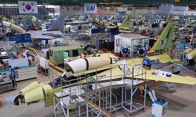 경남 사천 한국항공우주산업(KAI) 본사 고정익동에서 국산 FA-50 경공격기가 조립되고 있다. 세계일보 자료사진