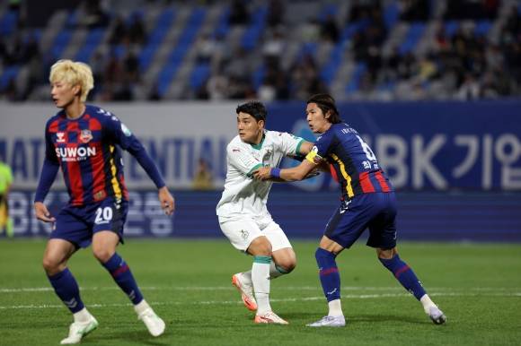 주민규(가운데). 대전하나시티즌