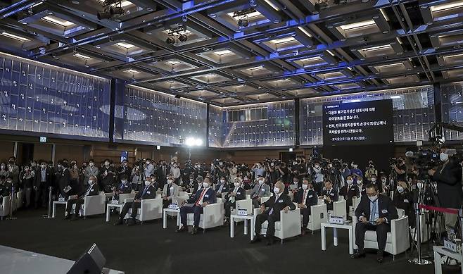7인의 저자가 '기업가정신'을 다층적으로 분석한 후 풀어 쓴 책이다.[사진 | 연합뉴스]