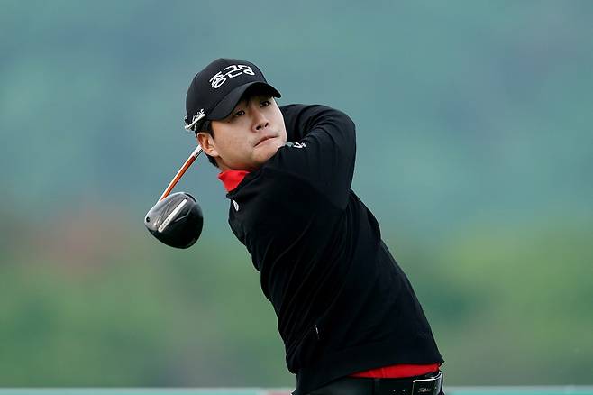 코오롱 한국오픈 2라운드에서 티샷하는 김민규. [코오롱 한국오픈 조직위 제공. 재판매 및 DB 금지]