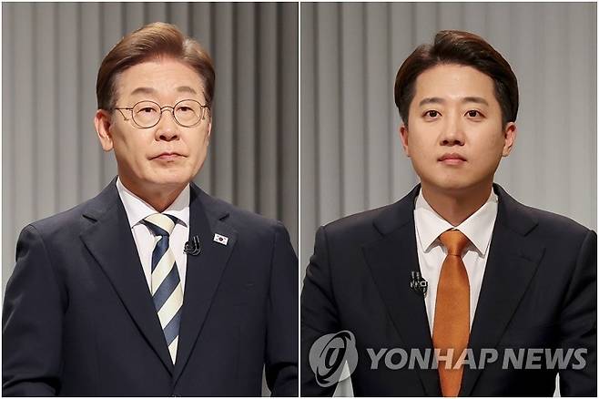 제21대 대선 2차 후보자 토론회 준비하는 이재명-이준석 후보 (서울=연합뉴스) 더불어민주당 이재명(왼쪽)·개혁신당 이준석 대선후보가 23일 서울 여의도 KBS 스튜디오에서 열린 제21대 대선 2차 후보자 토론회를 준비하고 있다. 2025.5.23 [국회사진기자단] photo@yna.co.kr