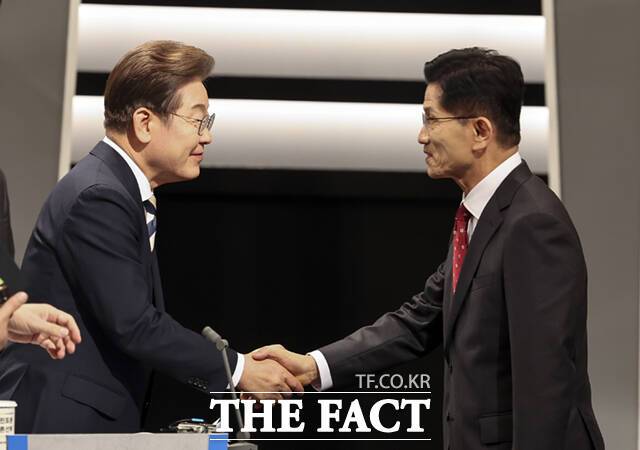 이 후보는 "지금은 내란을 극복하는 게 더 중요하다"며 "국민들이 이 나라 운명을 두고 판단하는 시점인데 불필요하게 그런 논쟁을 만드는 건 바람직하지 않다"고 강조했다. /국회사진기자단