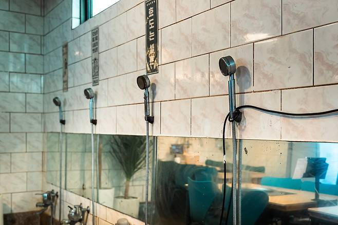 아니, 샤워기까지? /이건송 영상미디어 기자