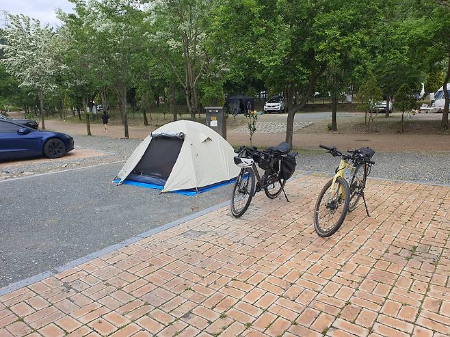 작지만 있을 건 다 있는 자린이 캠핑기