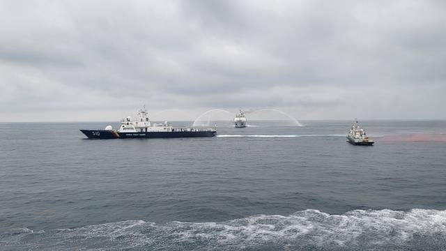 ▲ 동해해양경찰청은 23일 속초항 인근 해상에서 항공기 해상 불시착 상황을 가정한 강원도청 등 유관기관이 총출동하는 수난대비 훈련을 했다.