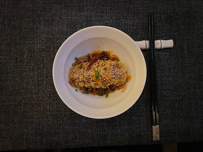Dandan noodle at Yong Fu (Hong Yoo/The Korea Herald)