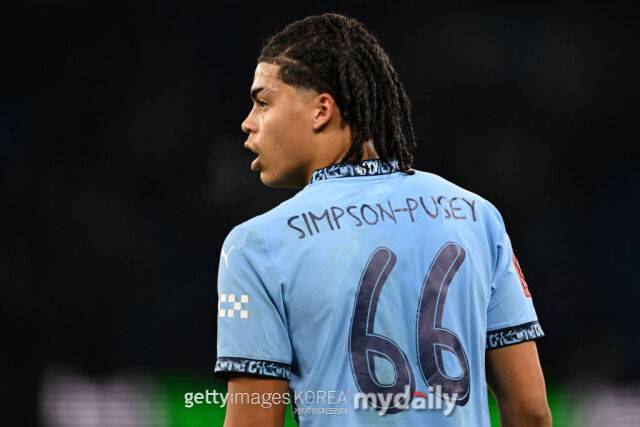 프리미어리그 2 올해의 선수를 수상한 자마이 심슨퓨지. /게티이미지코리아