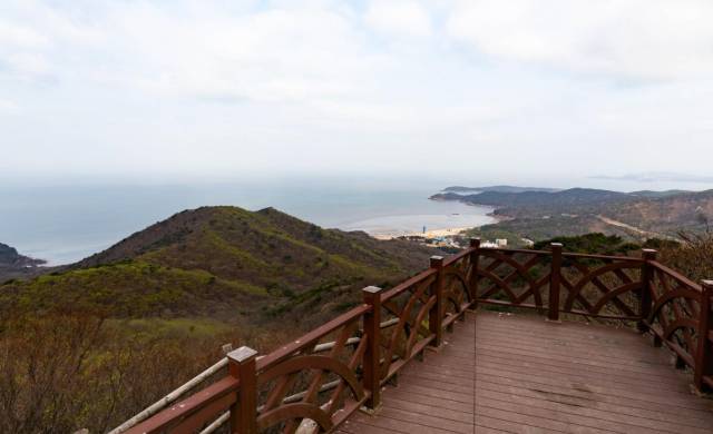 호룡곡산 정상. 사진제공=인천 섬포털