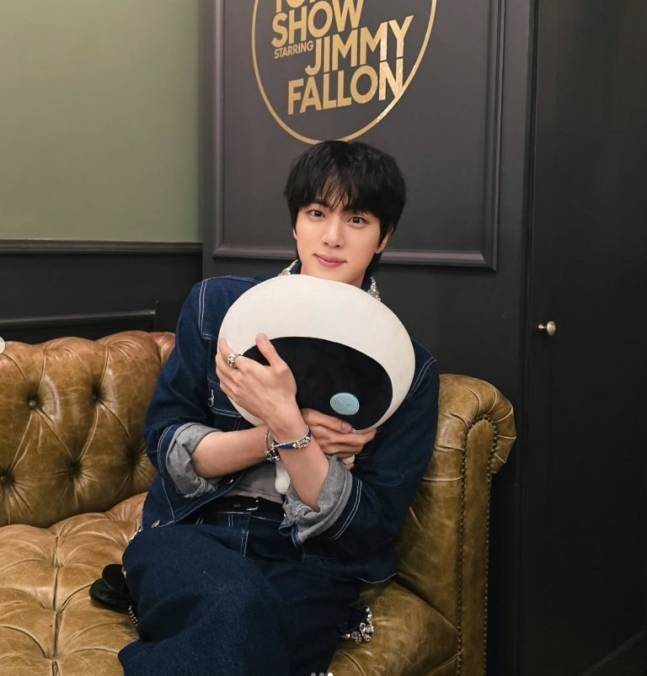 ▲ 출처| BTS 진 개인 계정