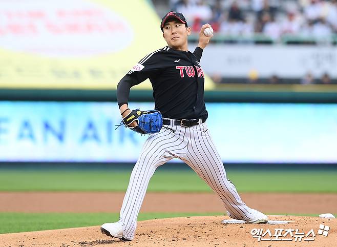 LG 트윈스 좌완 손주영이 23일 인천 SSG랜더스필드에서 열린 2025 신한 SOL Bank KBO리그 SSG 랜더스와의 팀 간 7차전에 선발등판,&nbsp;7이닝 2피안타 2볼넷 11탈삼진 1실점을 기록하며 팀 승리를 이끌었다. 사진 고아라 기자