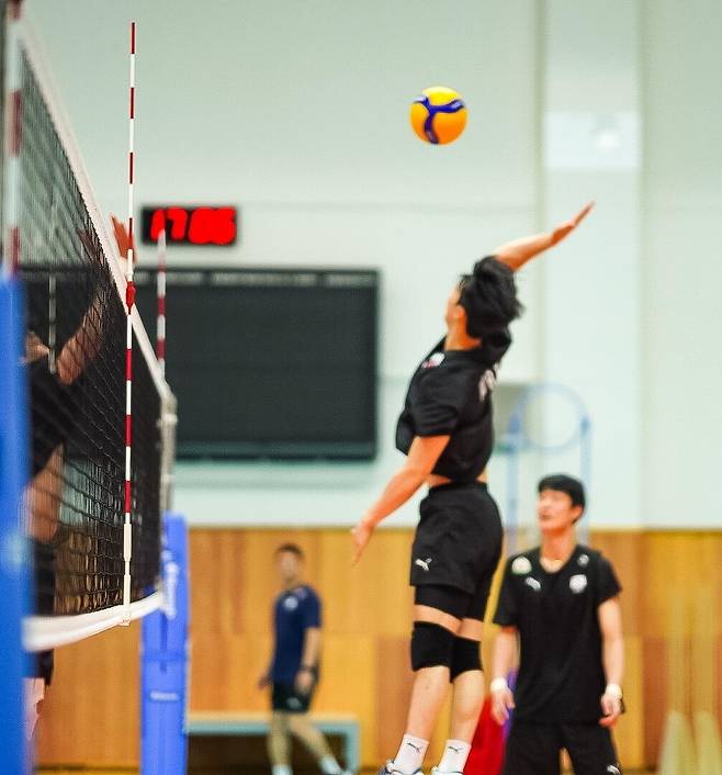 스파이크하는 이우진 [촬영 이동칠]