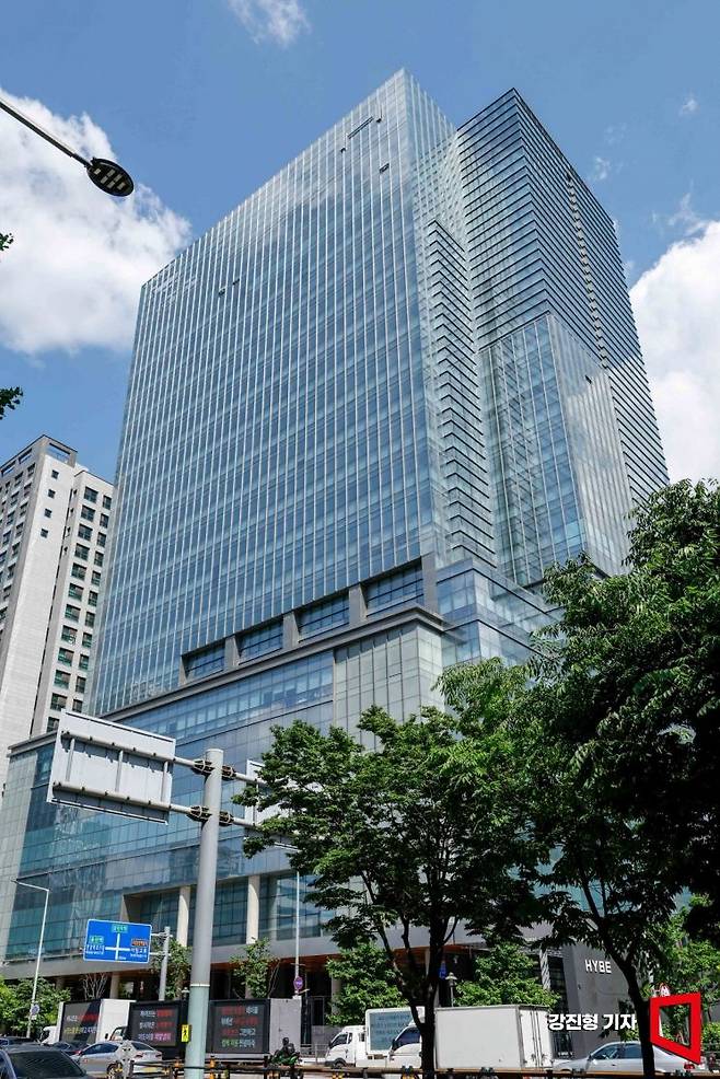 서울 용산구 하이브 사옥. 강진형 기자