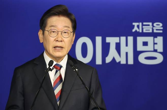 이재명 더불어민주당 대통령 후보가 25일 오전 서울 여의도 중앙당사에서 가진 기자간담회에서 발언하고 있다. 사진=뉴스1