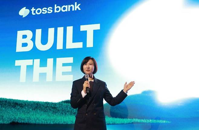 이은미 토스뱅크 대표가 16일 서울 여의도 페어몬트호텔에서 기자간담회를 열고 향후 계획을 설명하고 있다. (사진=토스뱅크 제공) *재판매 및 DB 금지