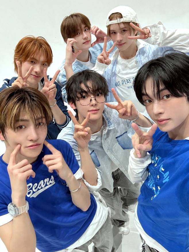 플레디스 엔터테인먼트(PLEDIS)