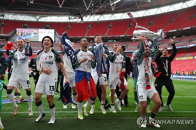 EPL 승격을 기뻐하는 선덜랜드 선수들 [로이터=연합뉴스]