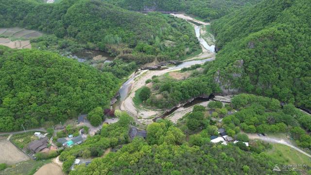 울산 울주군 대곡리 반구천의 암각화 일원. 울산시 제공