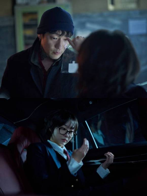 배우 손석구 김다미 주연의 디즈니+ 새 시리즈 '나인 퍼즐'이 지난 21일 공개된 가운데 한국 1위, 대만 2위, 일본 5위 등 순조로운 출발을 알렸다. /월트디즈니 컴퍼니 코리아