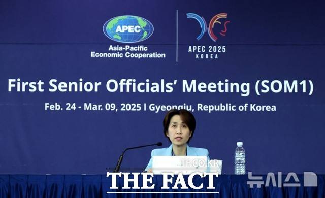 올 10월말 열리는 경주 APEC(아시아태평양경제협력체) 정상회의는 정치적 불확실성으로 인해 준비에 차질이 빚어질 경우 국제적 망신으로 이어질 수 있다. 사진은 지난 지난 3월 열린 윤성미 아시아태평양경제협력체(APEC) 고위관리회의 장면./뉴시스