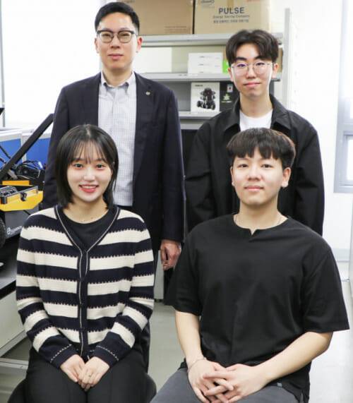DGIST가 SW로 고가 라이더 기능을 대체했다. 왼쪽 위부터 시계 반대 방향으로  DGIST 박경준 교수, 채지영·이상훈 석박사 통합과정생, 서현교 석사과정생.(사진=DGIST)