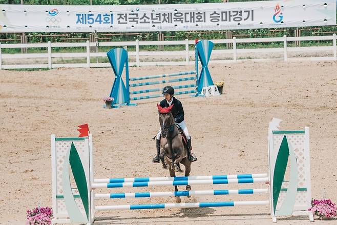 제54회 전국소년체전 승마 장애물비월경기, 마장마술에서 우승한 양다솔. /대한승마협회
