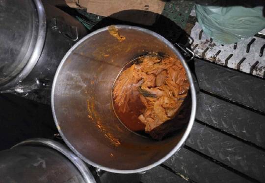 무등록 작업장에서 제조된 김치찌개 잔여분. 식품의약품안전처 제공.