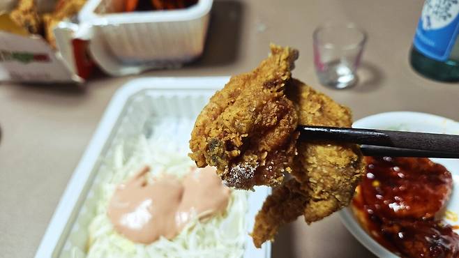 20250525_200304.jpg 저녁 직화바베큐 치킨과 후라이드 치킨