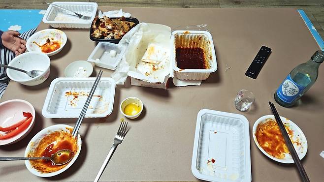 20250525_203337.jpg 저녁 직화바베큐 치킨과 후라이드 치킨