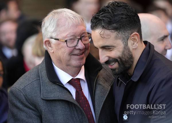 알렉스 퍼거슨 경(왼쪽), 후벵 아모림 맨체스터유나이티드 감독. 게티이미지코리아